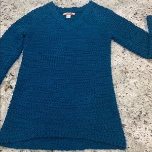 V-Neck Pullover, High-Low Style